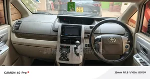 Toyota Noah 2012 White