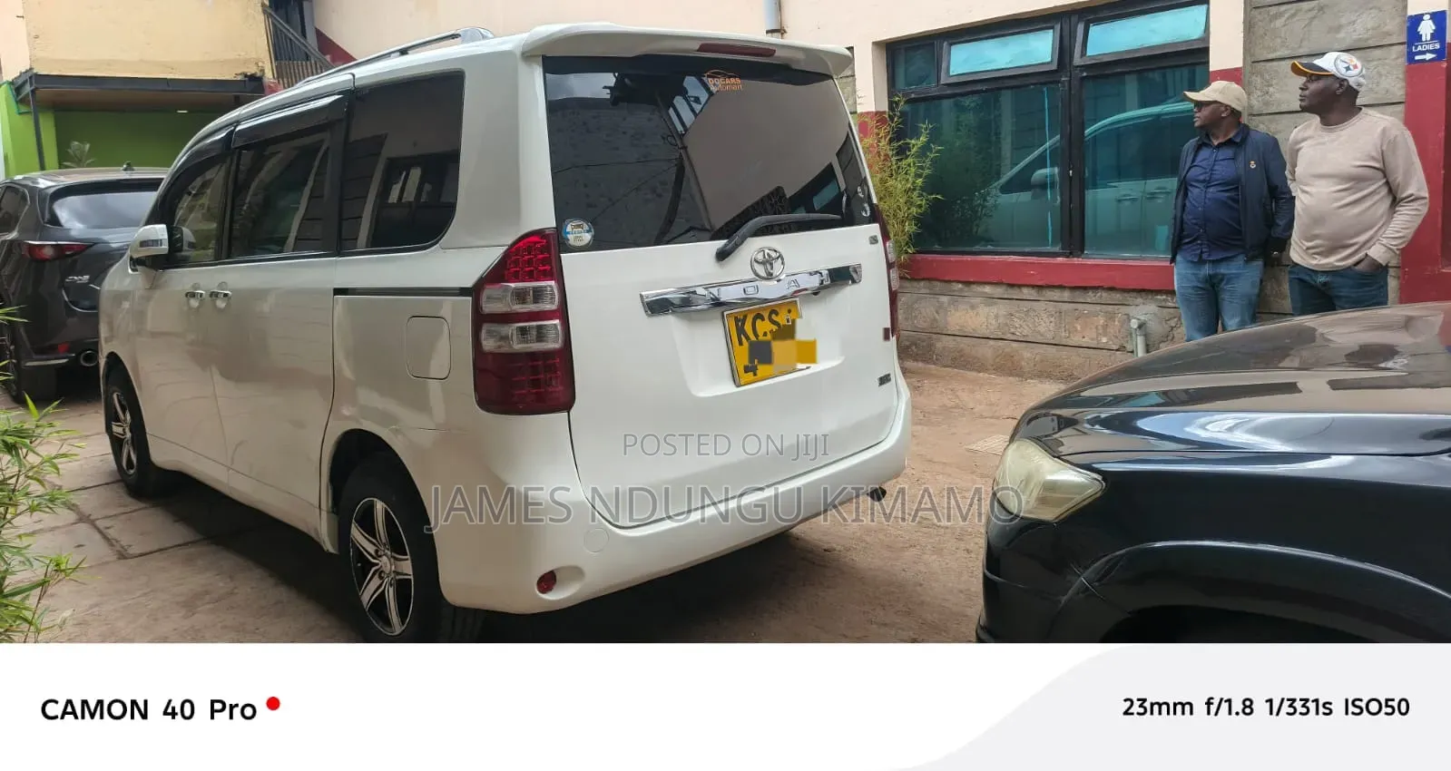 Toyota Noah 2012 White