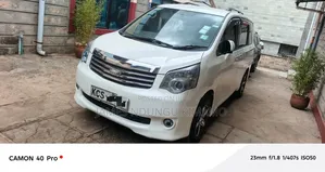 Toyota Noah 2012 White