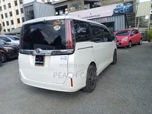 Toyota Noah 2019 White