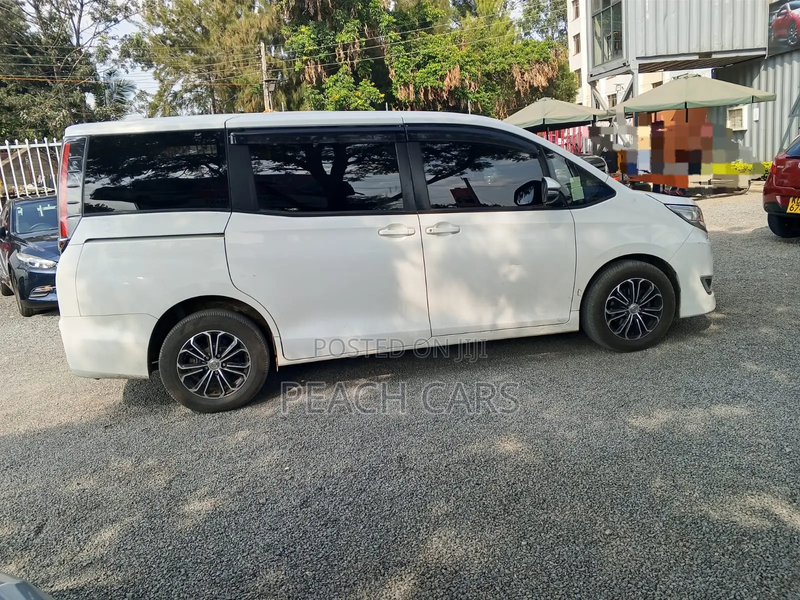 Toyota Noah 2019 White