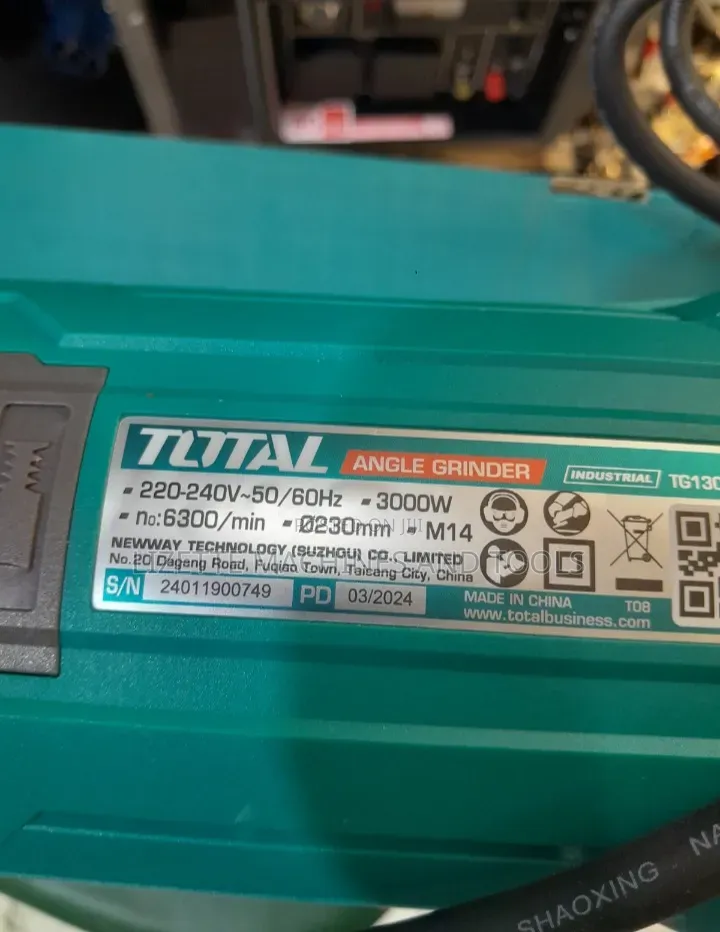 Total 9" Electric Angle Grinder 3000w