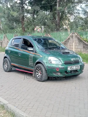 Toyota Vitz 2002 Green