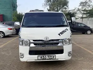 Toyota HiAce 2016 White
