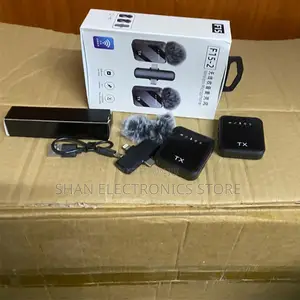Universal 3-in-1 Type-C, 3.5mm Jack Wireless Lavalier Microphone
