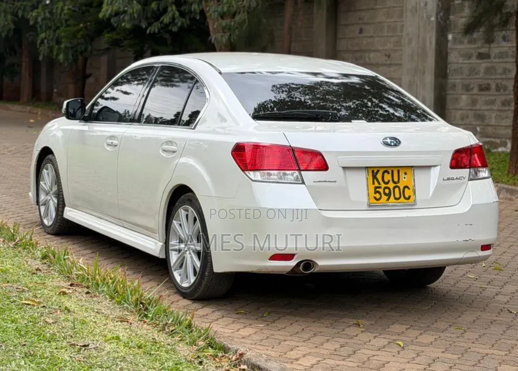 Subaru Legacy 2012 Pearl