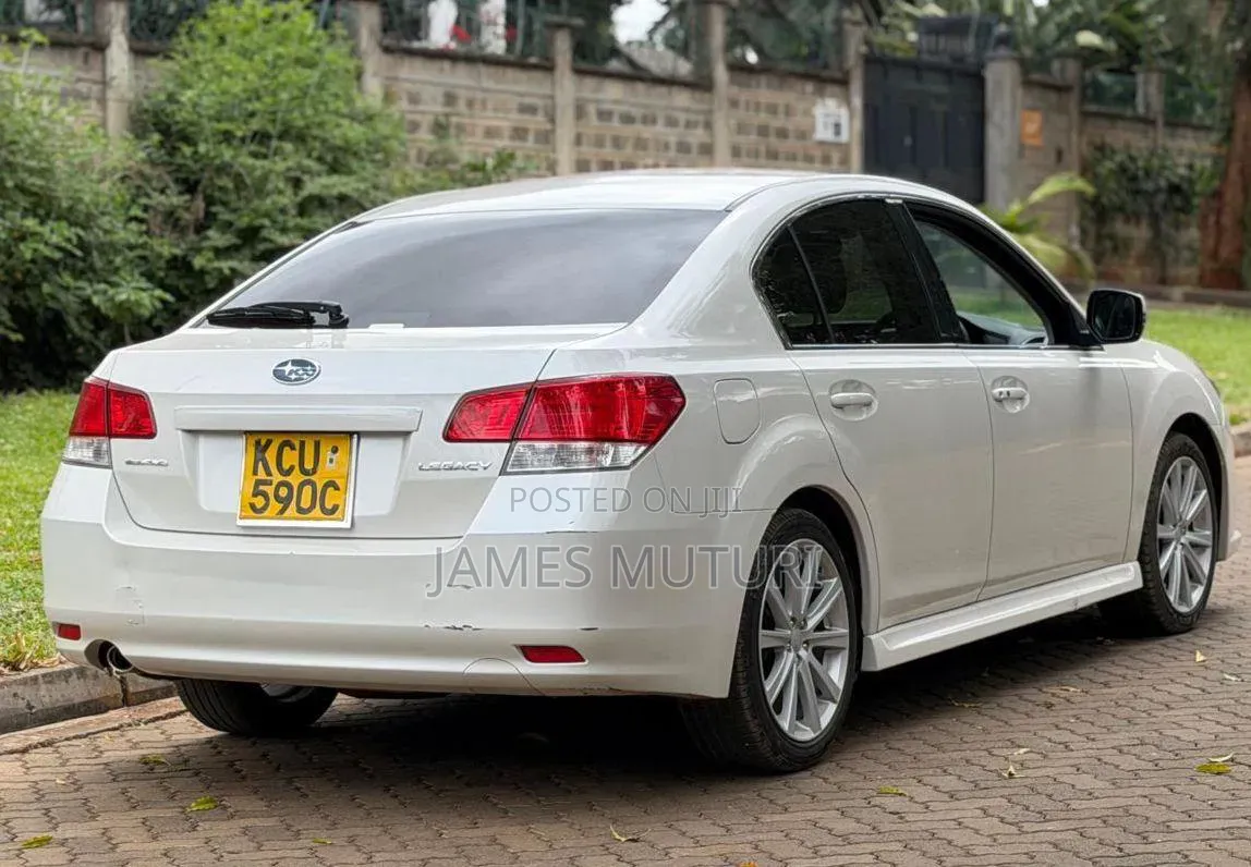 Subaru Legacy 2012 Pearl