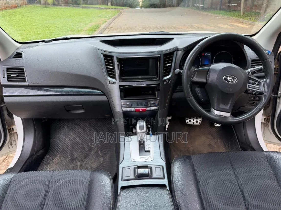 Subaru Legacy 2012 Pearl