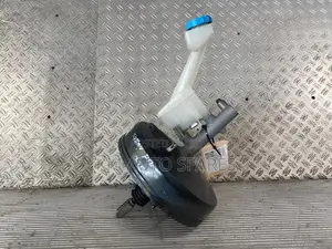 Nissan Primera Brake Booster/Master Cylinder