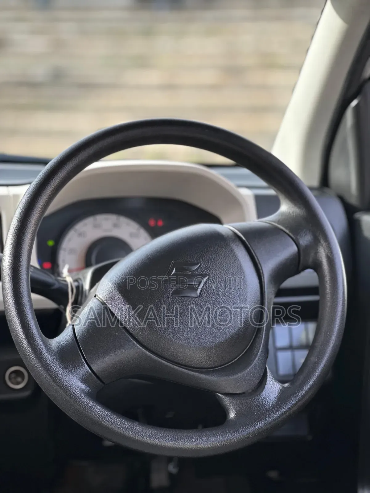 Suzuki Alto 2018 White