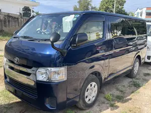 Toyota HiAce 2019 Blue