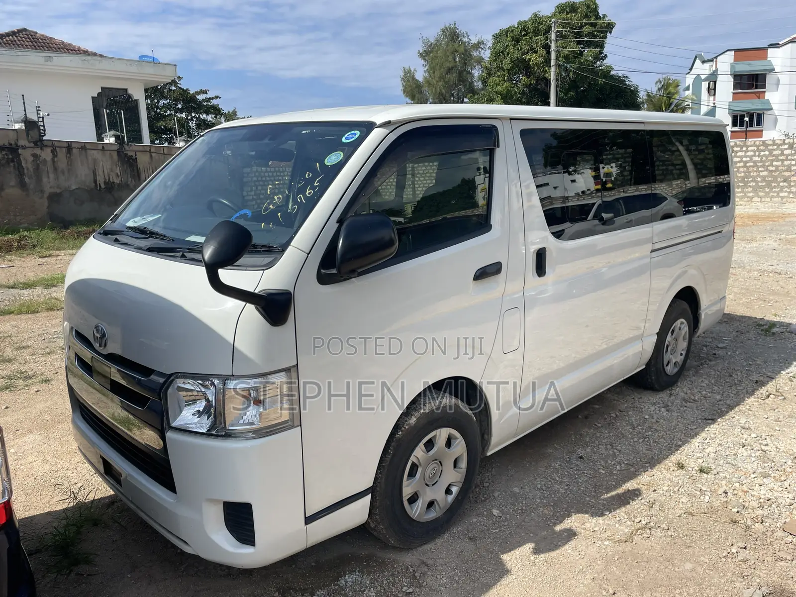 Toyota HiAce 2019 White