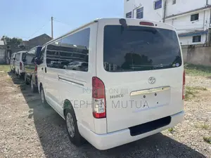 Toyota HiAce 2019 White