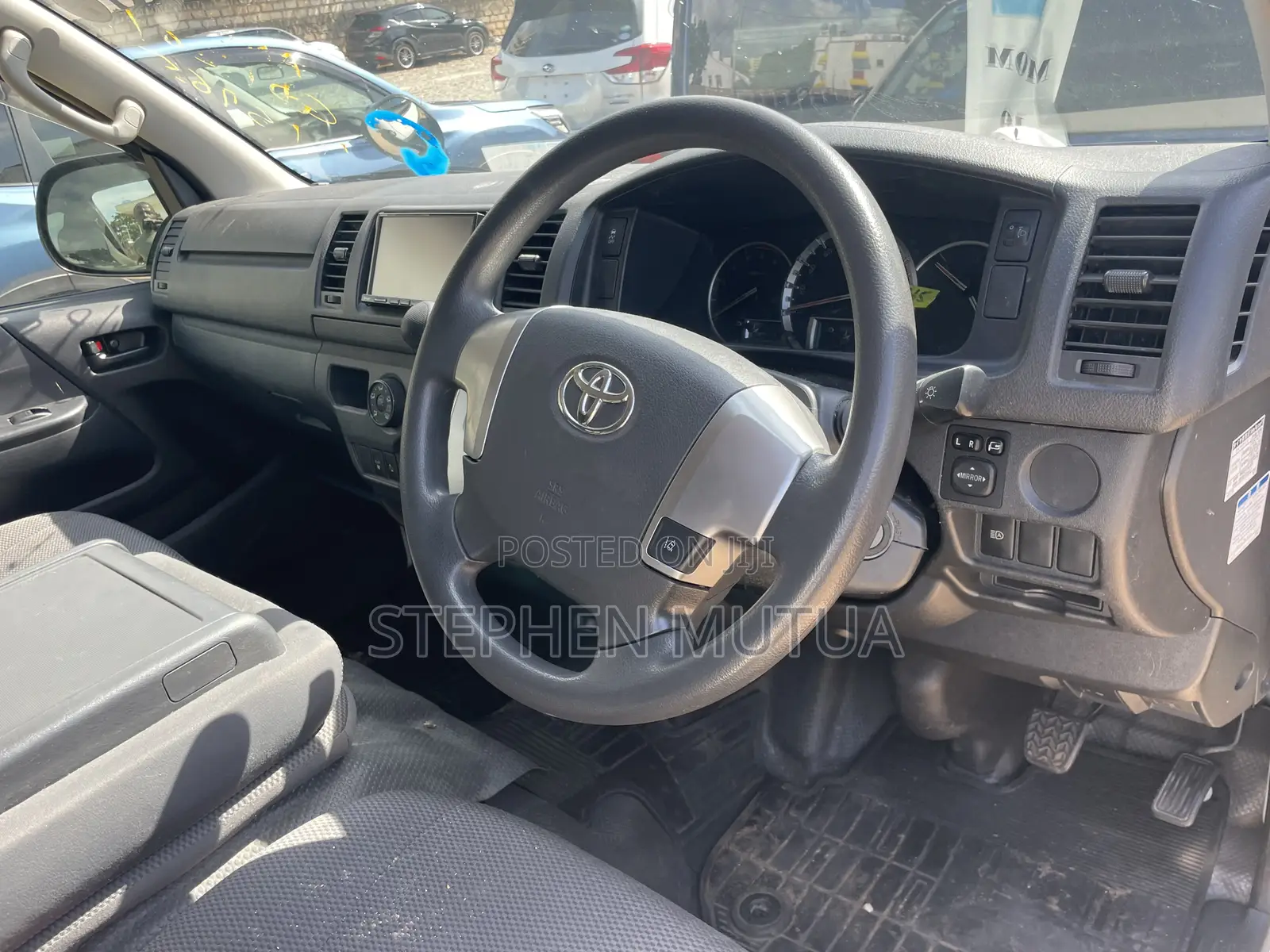 Toyota HiAce 2019 White