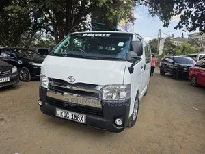 Toyota HiAce 2015 White