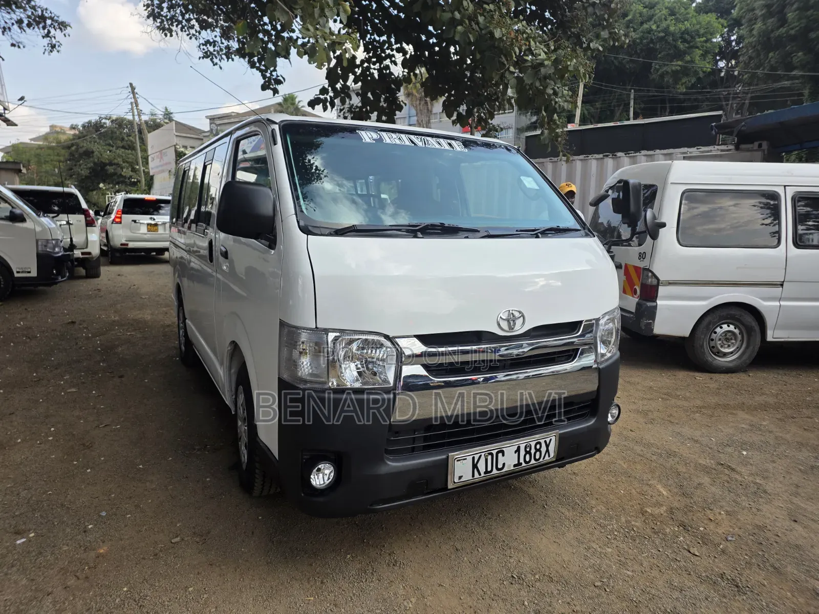 Toyota HiAce 2015 White
