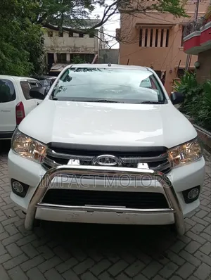 Toyota Hilux 2019 White