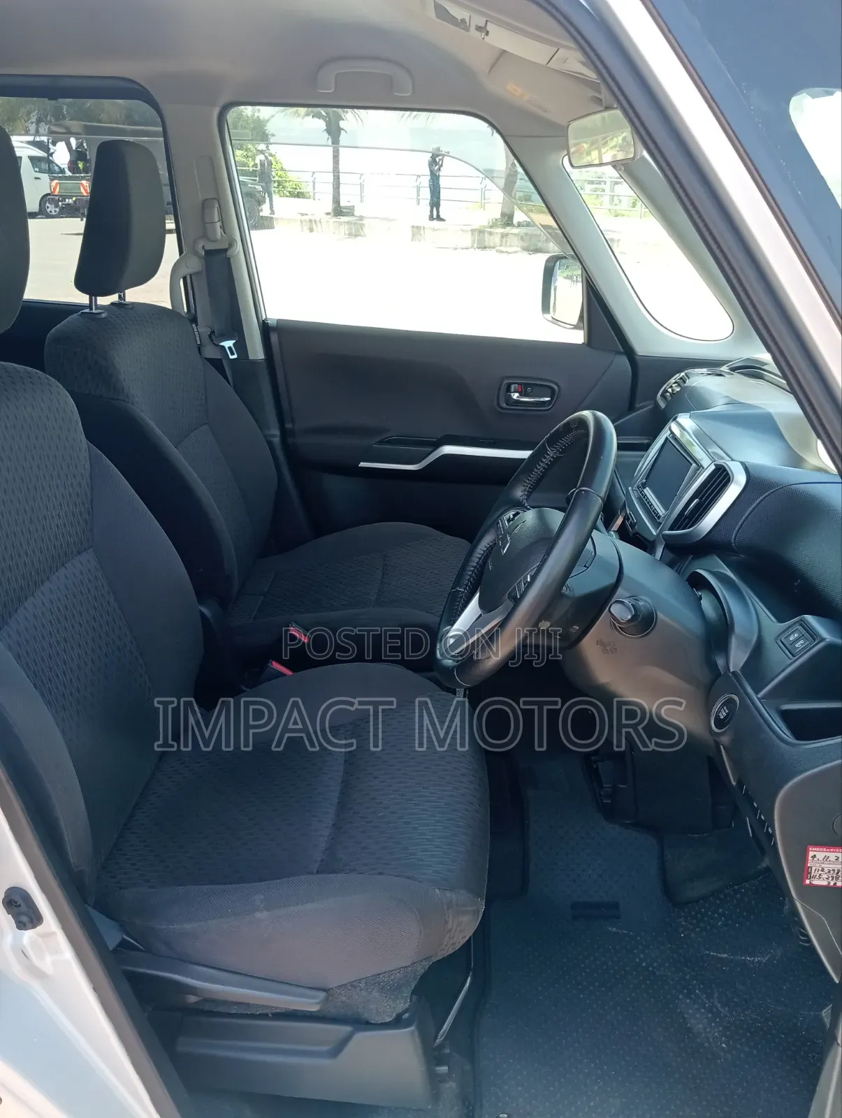 Mitsubishi Delica 2016 Silver