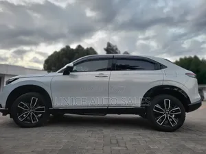 Honda Vezel 2021 White