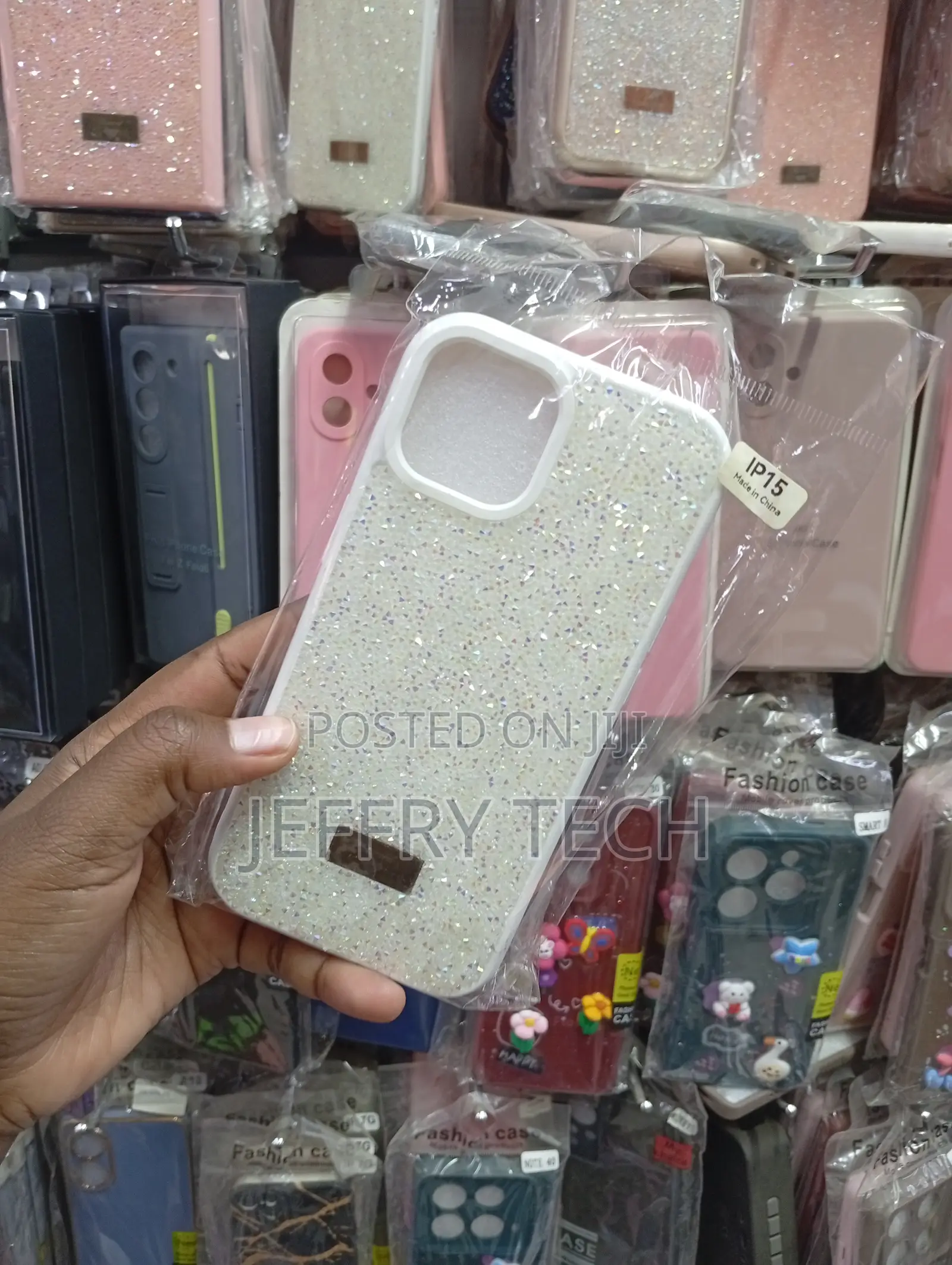 iPhone 15 Rhinestone Diamond Case