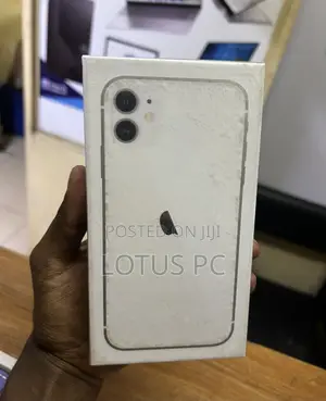 New Apple iPhone 11 128 GB White