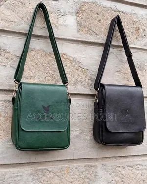 Amari Urban Sling Bag – Minimalist Faux Leather Crossbody Bag