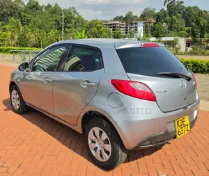 Mazda Demio 2015 Silver