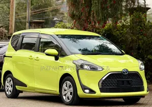 Toyota Sienta 1.5 Hybrid FWD 2018 Green