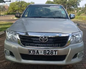 Toyota Hilux 2.5 Cab 2005 Silver