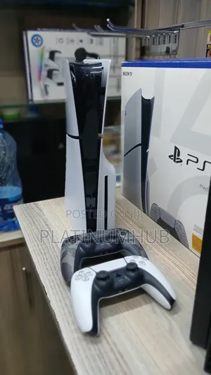 Clean Ps5 Slim Disc Edition +2controllers Ex-Uk