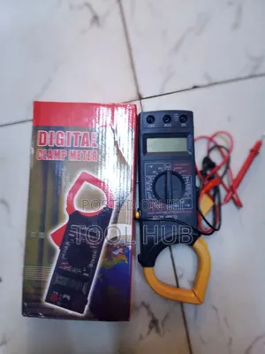 Digital Clamp Meter