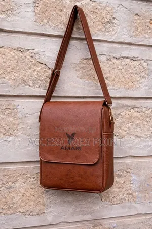 The Amari Urban Sling – Vintage Tan