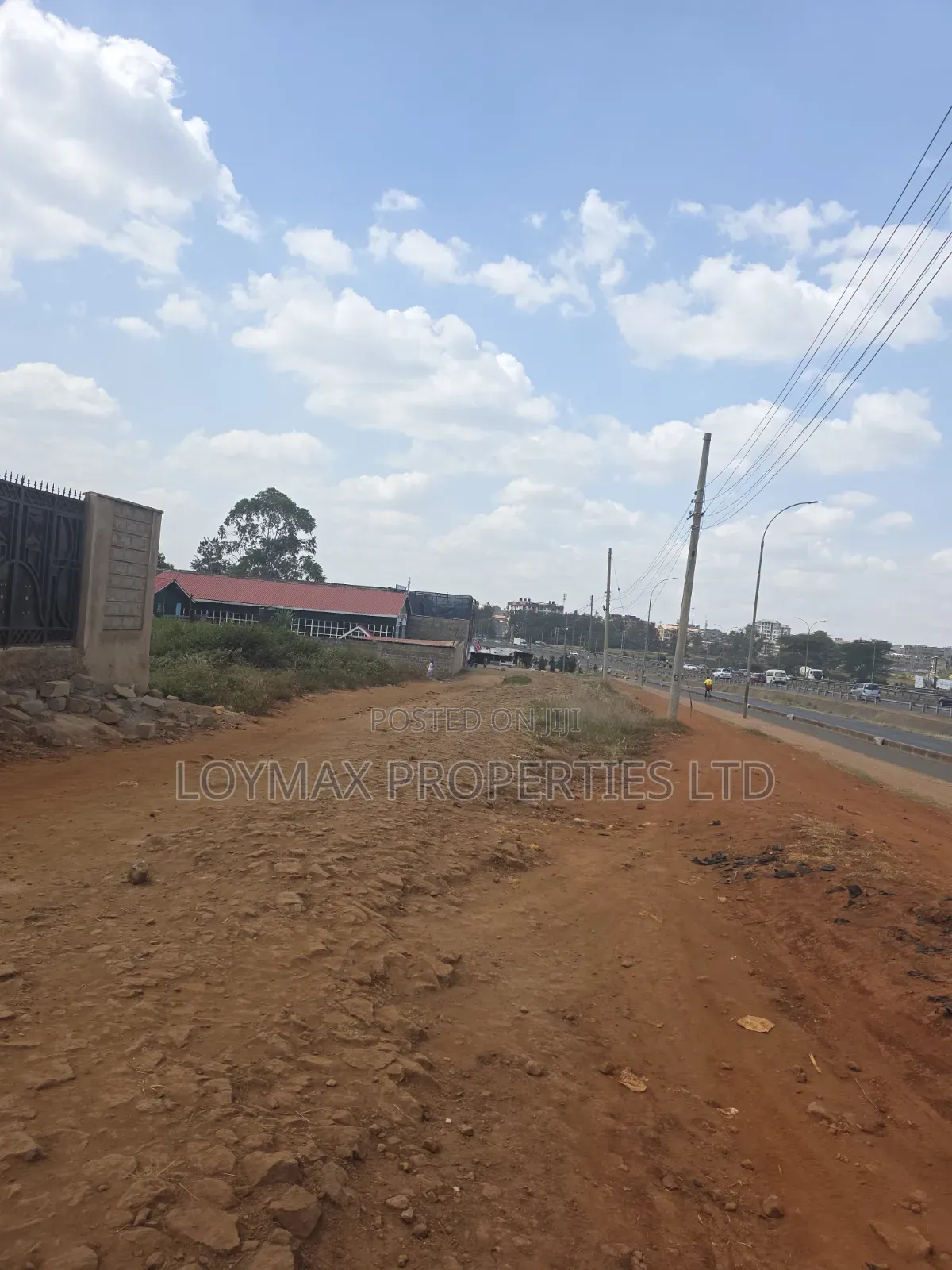 Distressed 100/100 Commercial Plot Touching Thika Super Highway.