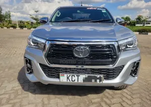 Toyota Hilux 2015 Silver