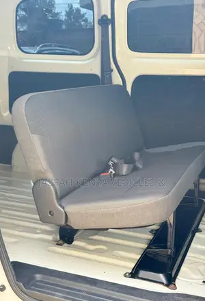 Nissan NV200 2018 White