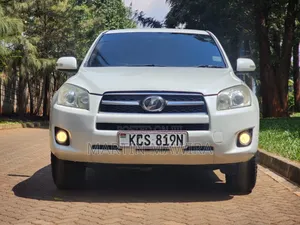 Toyota RAV4 2011 White