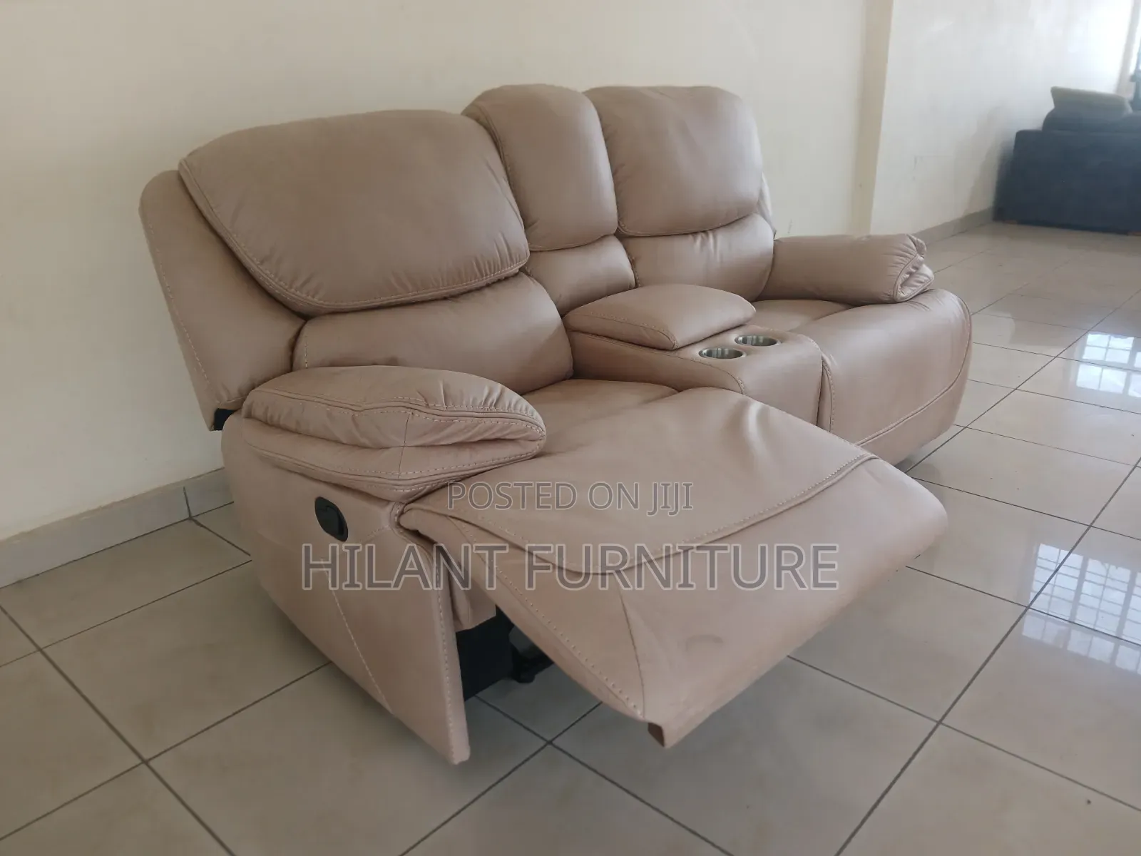 Cream 2 Seater King-Size Recliner Sofa.