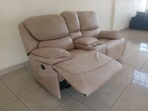 Cream 2 Seater King-Size Recliner Sofa.
