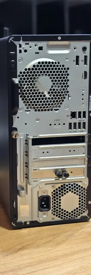 Desktop Computer HP 8GB AMD Ryzen 5 SSD 256GB