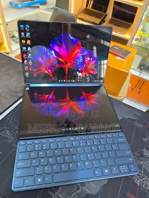 Laptop Lenovo Yoga Book 9i 16GB Intel Core Ultra 7 SSD 1T