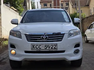 Toyota Vanguard 2008 White