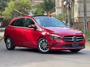 Mercedes-Benz B-Class 2019 Red