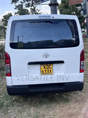 Toyota HiAce 2015 White