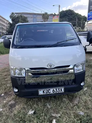 Toyota HiAce 2015 White