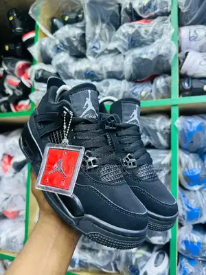 Unisex Closed Shoes