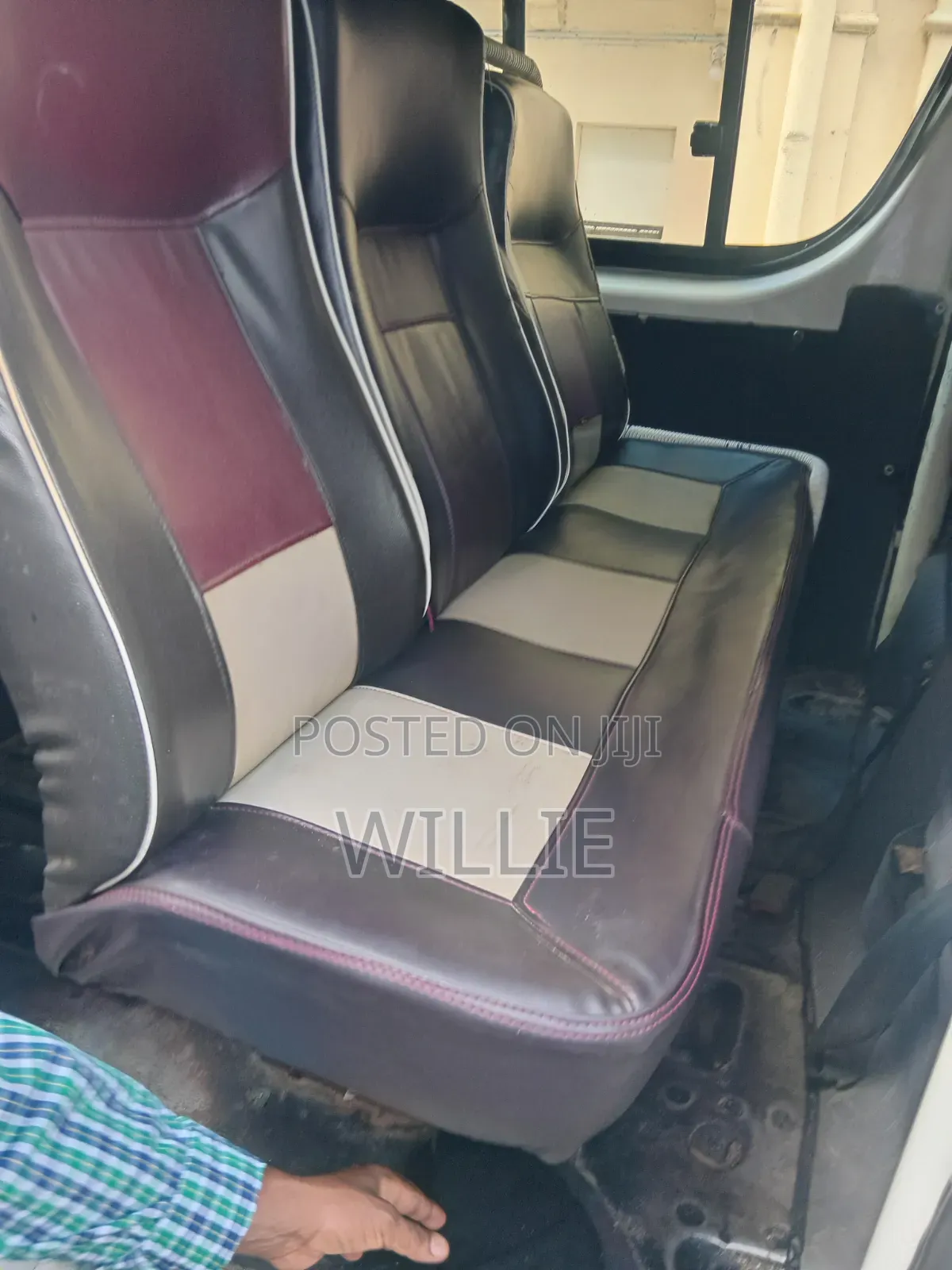 Toyota HiAce 2013 White