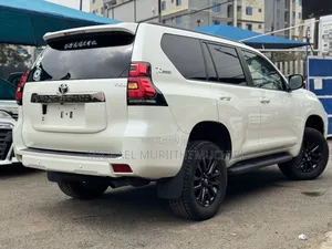 Toyota Land Cruiser Prado 2021 White