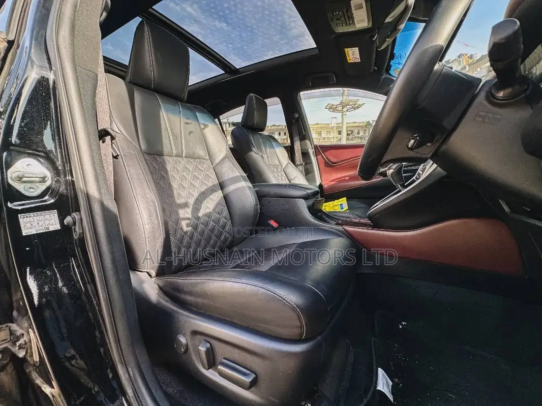 Toyota Harrier 2.0 2018 Black