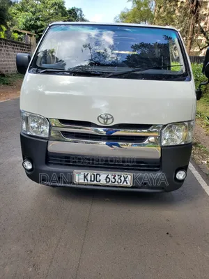 Toyota HiAce 2014 White