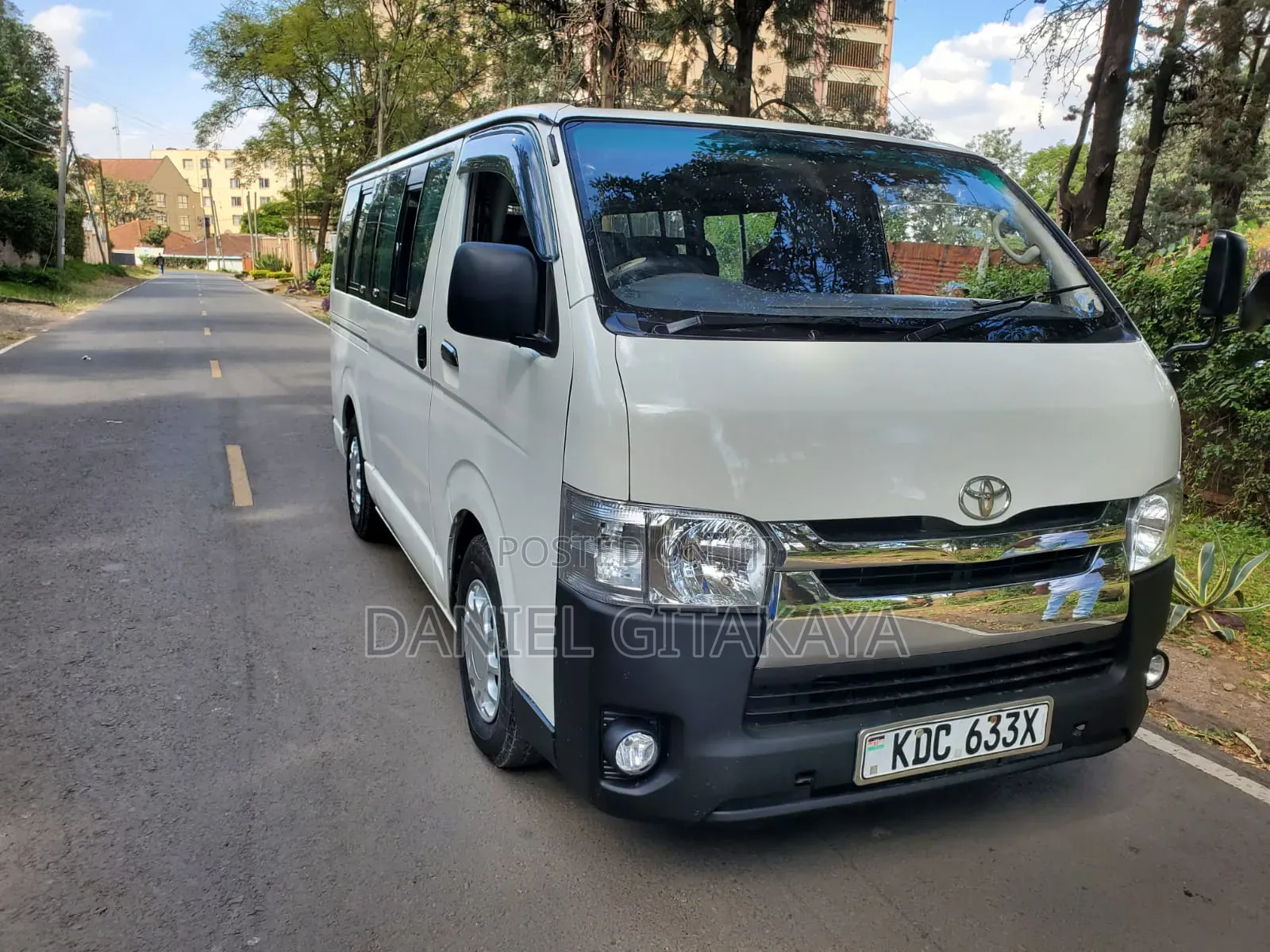 Toyota HiAce 2014 White